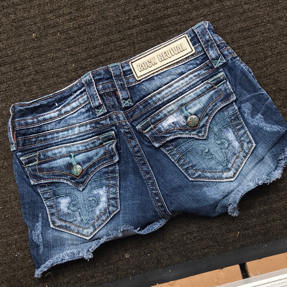 ROCK REVIVAL jean shorts destructed dark wash